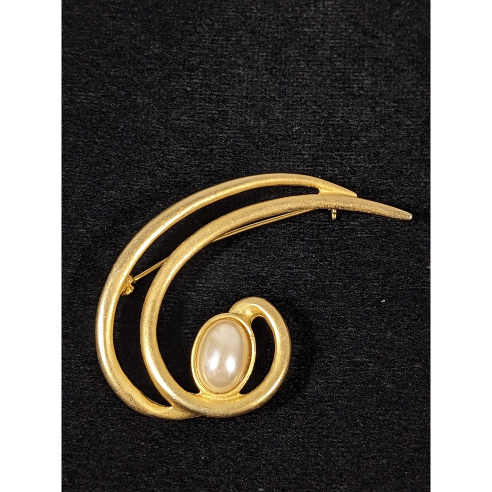 Estate Gold-Tone Swirl Brooch with Pearl Cabochon